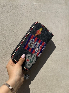 Gucci Night Courrier GG Supreme Zip Around Wallet