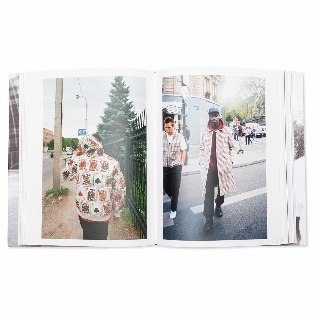 Supreme - Black/Grey
