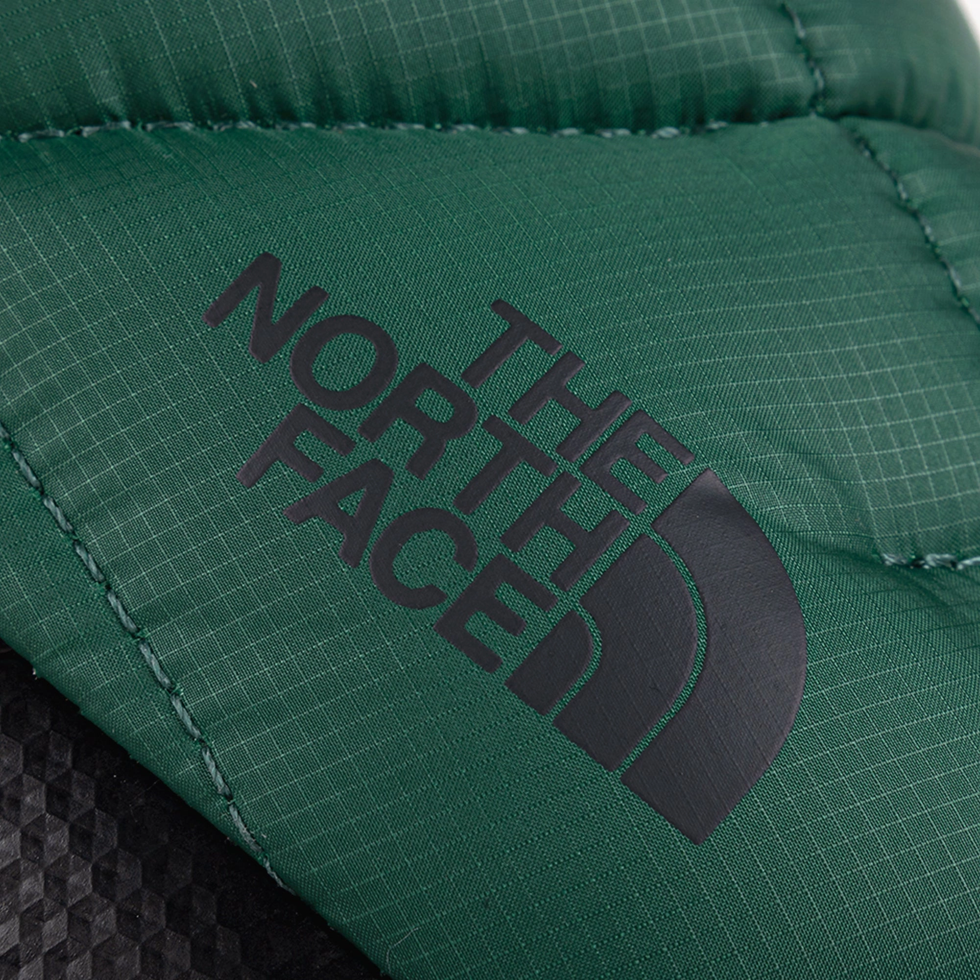 The North Face ThermoBall Traction Mule V Evergreen/TNF Black NF0A3UZNS9W