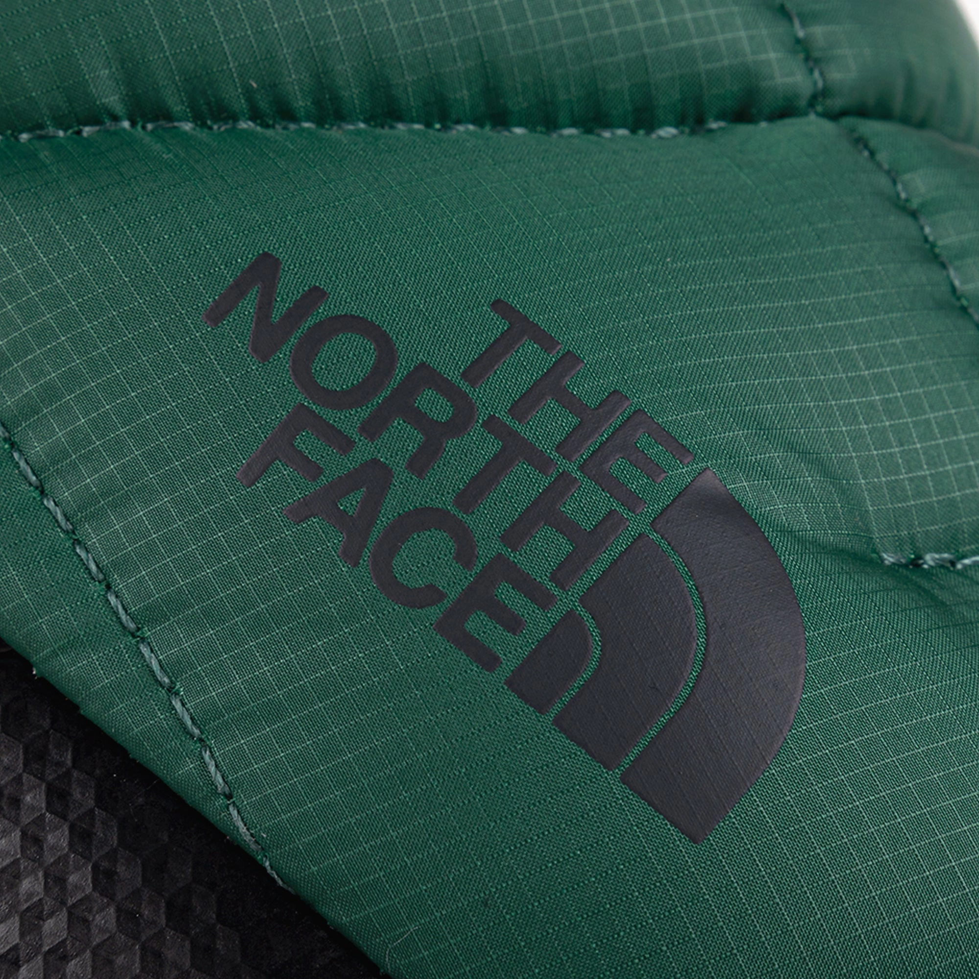 The North Face ThermoBall Traction Mule V Evergreen/TNF Black NF0A3UZNS9W